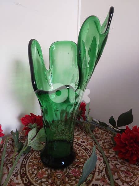 Glass Vase with 6 Roses - فاز زجاج مع ورد 4