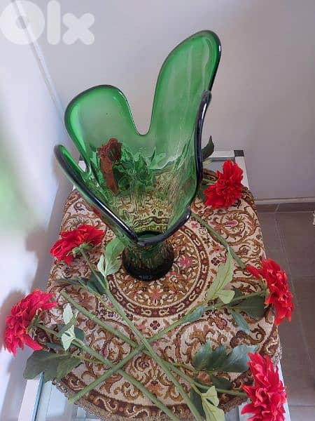 Glass Vase with 6 Roses - فاز زجاج مع ورد 5