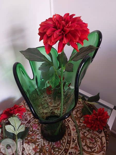 Glass Vase with 6 Roses - فاز زجاج مع ورد 10