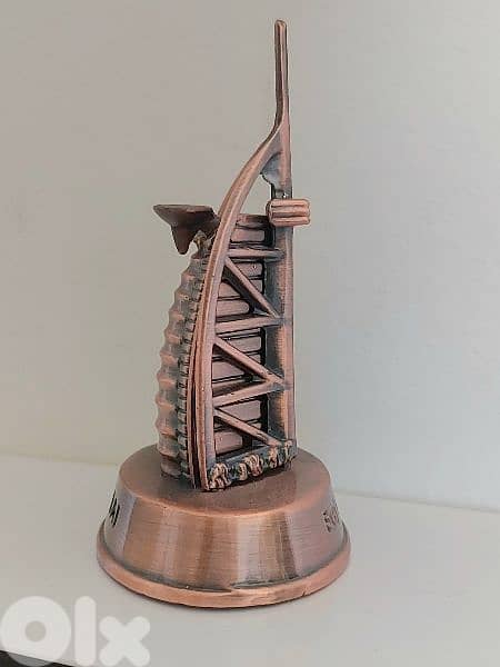 Art Piece Souvenir - UAE - هدية تذكارية 1