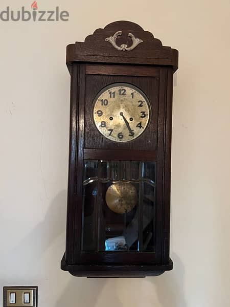 ساعة حائط قديمة 2