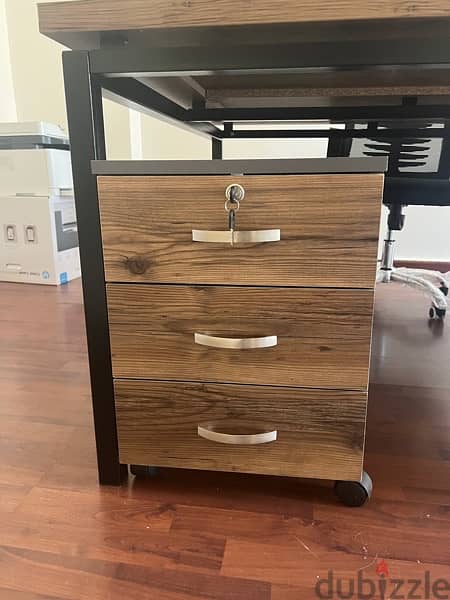 full office furniture not used for quick sale 4