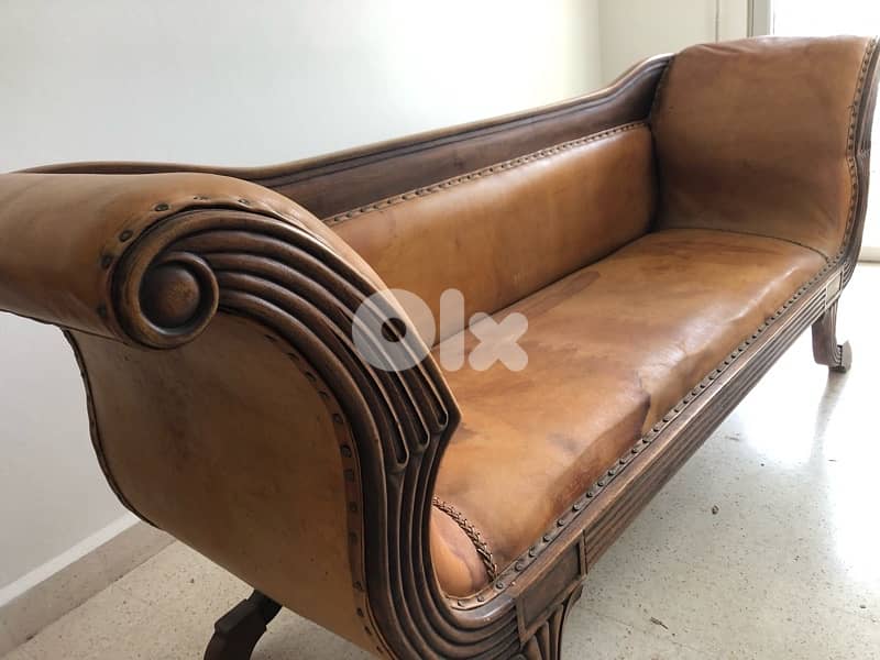 antique and modern furnitures أثاث للبيع بداعي السفر 3