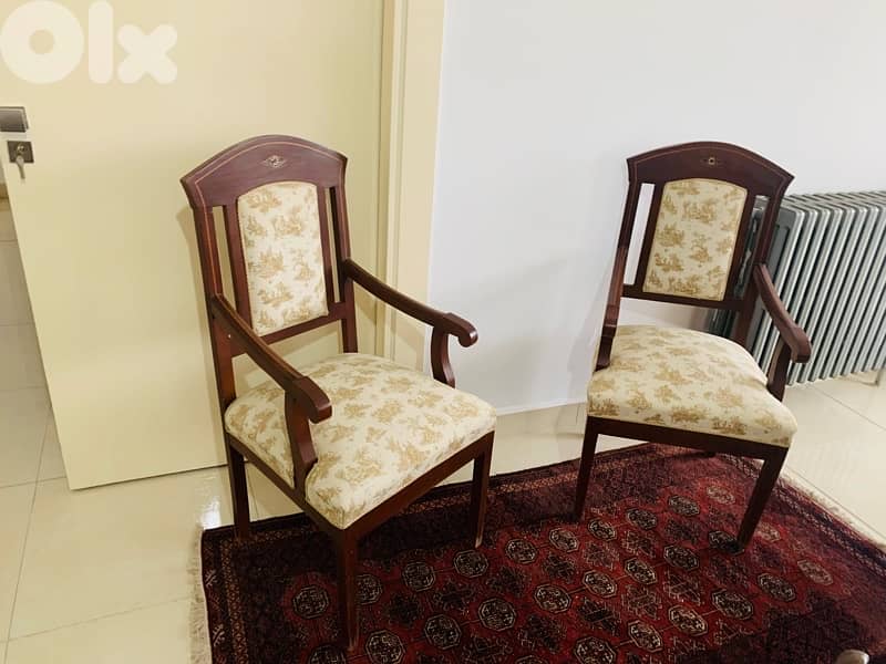 antique and modern furnitures أثاث للبيع بداعي السفر 7