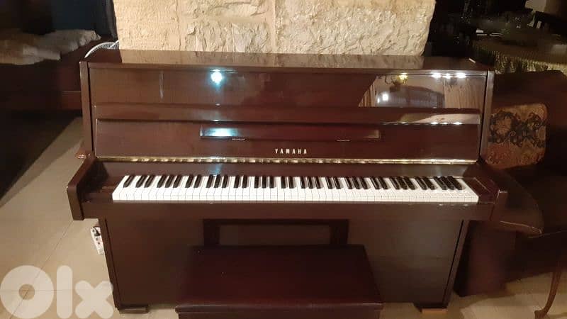 piano yamaha like new 3 pedal tuning waranty 0