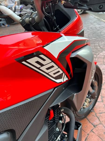 Honda CB 200 X okm 3