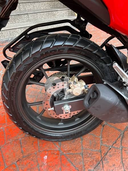 Honda CB 200 X okm 4