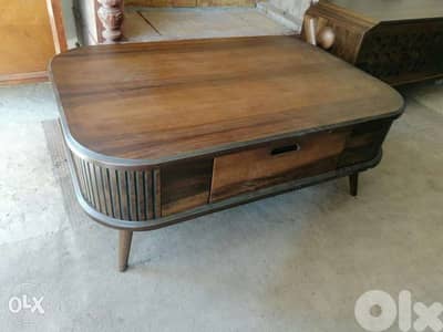 طاولة نص مودرن مميزة للغاية روعة موديل كتير حلو خارقة النضافة بلاش