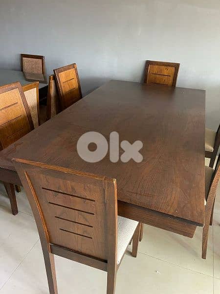 طاولة مع ست كراسي ملبسة قشرة زان 0