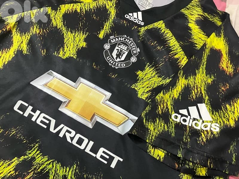 EA sports special Edition adidas Manchester United 2018 kit 1