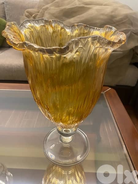 vase glass gold color 1