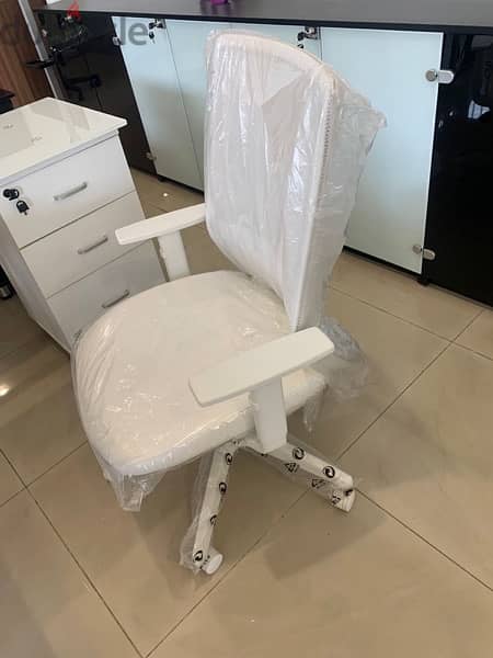 مفروشات مكتبيه 0