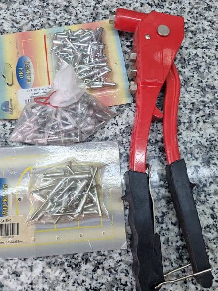 new never used baught from France  for 42 eur 0