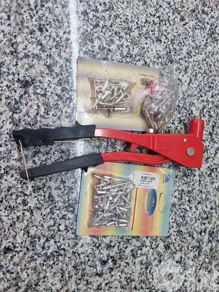 new never used baught from France  for 42 eur 7