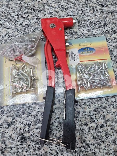 new never used baught from France  for 42 eur 9