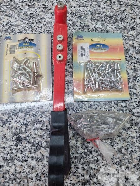 new never used baught from France  for 42 eur 11