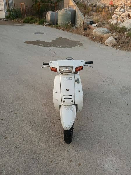 موتر المكانه نظيف و مارش و إلاشارات كلو شغال 0