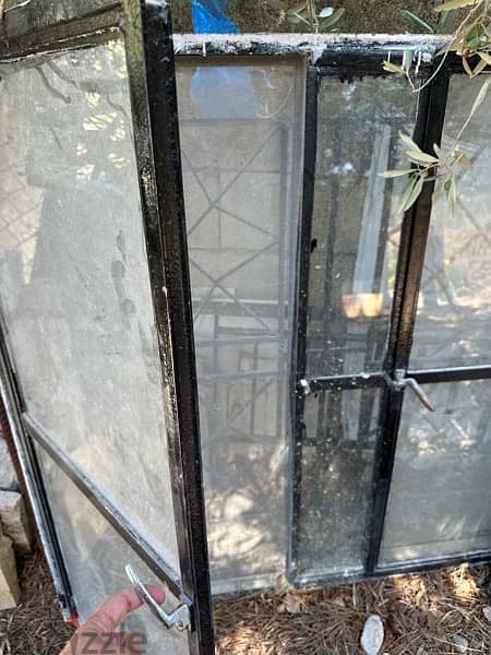 metal 4 windows and door for saleللبيع شبابيك و بوابة حديد 3