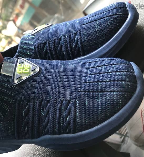 shoes for kids boy or girl; size 26, navy color for school 6
