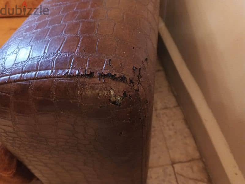 طقم كنابيات للبيع ٣+٢+١ 2