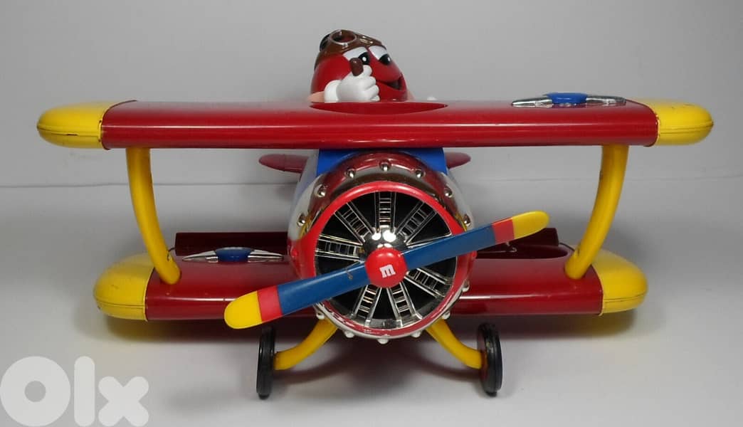 collectible m&m airplane dispenser 1