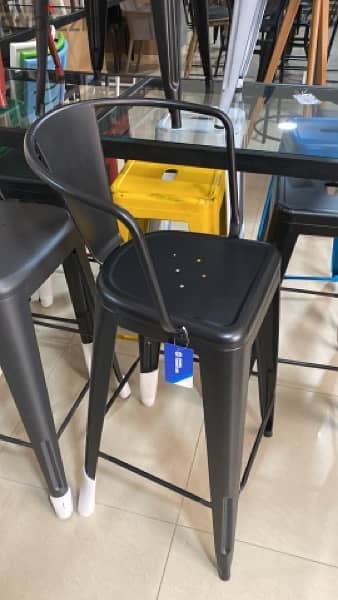 كراسي مطعم مفروشات مكتبيه كراسي العاب طاولات سفره 4