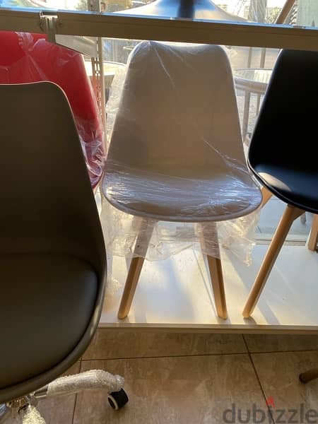 كراسي مطعم مفروشات مكتبيه كراسي العاب طاولات سفره 11