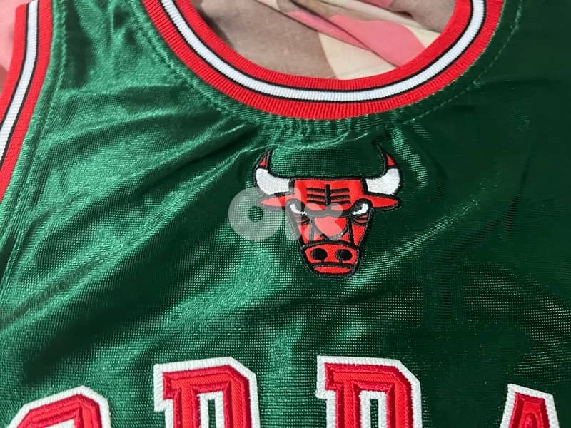 Chicago bulls jordan 23  vintage special green edition jersey 1997/98 3