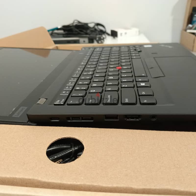 لابتوب جديد Boxed Refurbished t490s thinkpad lenovo 14'' 8gb 256gbnvme 2