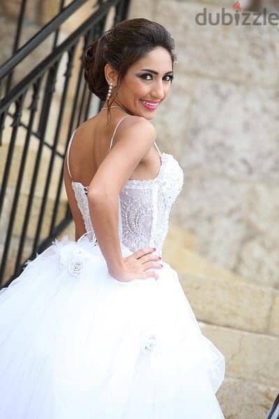 STUNING WEDDING DRESS 2