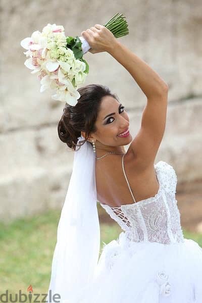 STUNING WEDDING DRESS 4