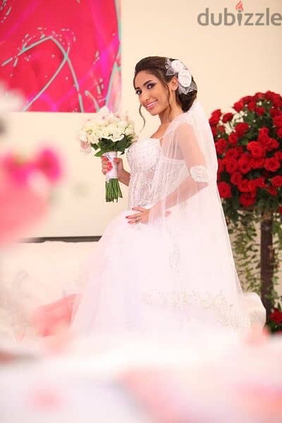 STUNING WEDDING DRESS 8