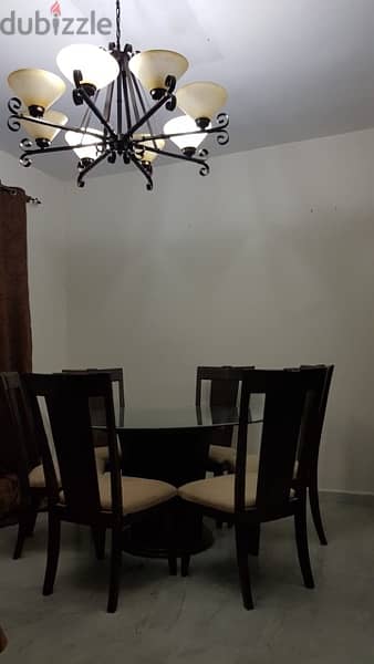 Luxurious dining table 1