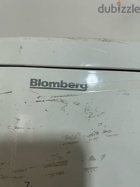 نشافة بلومبيرج  شبة جديدة 1