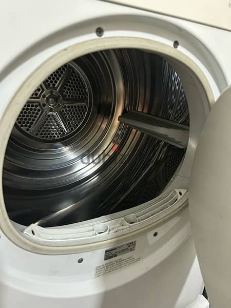 نشافة بلومبيرج  شبة جديدة 3