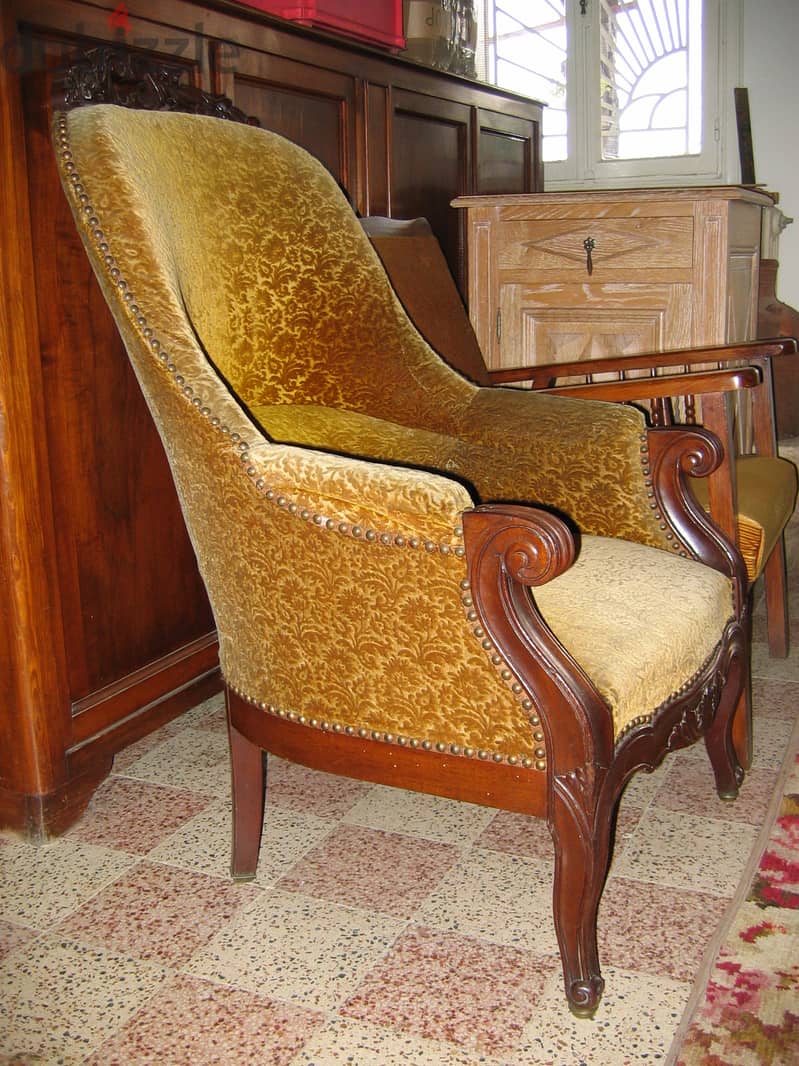 Vintage french chair 1