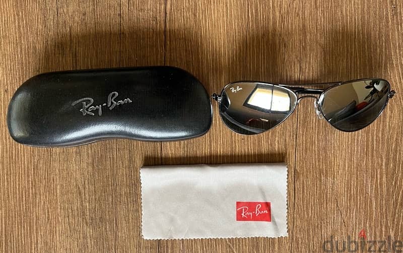Ray Ban glasses with original box and cleaning cloth 0