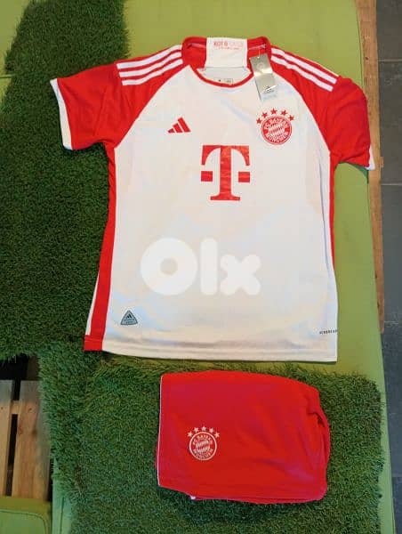 Bayern Munich Kimmich football Shirt & Short Home(Made in Thailand) 1