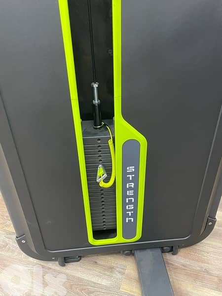 DHZ Shoulder Press 4