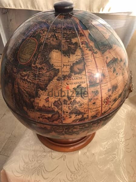 Italian mini bar globe antique 1