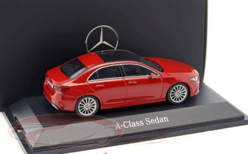 Mercedes A- Class Sedan diecast car model 1;43. 4
