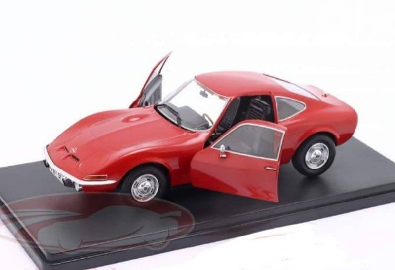 Opel GT 1900 (1968) diecast car model 1:24. 5