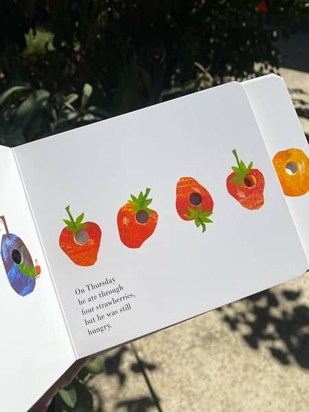 The very Hungry Caterpillar original children book hardcover 2