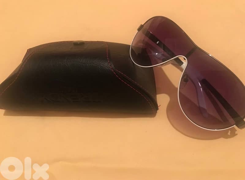 Sunglasses from Trendy Italy 0