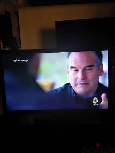 Samsung led tv 23' HD series 4 made in Thailand with stand wall 2