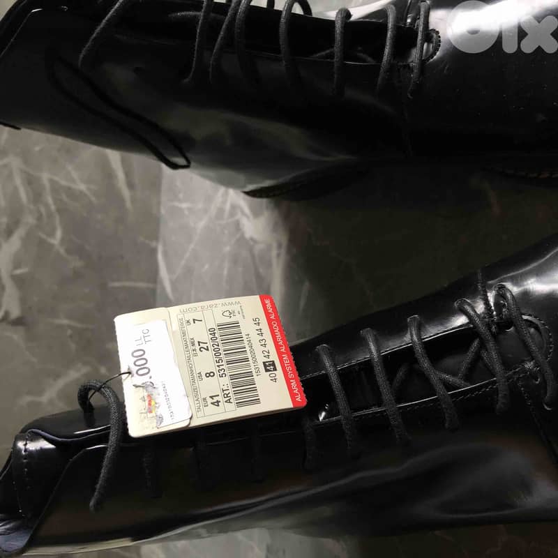 ZARA GLOSSY LEATHER BOOTS size 41 6