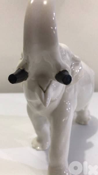 antiqie Vienne porcelaine figuurine signed 4