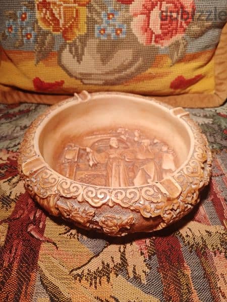 منفضة قديمة 1