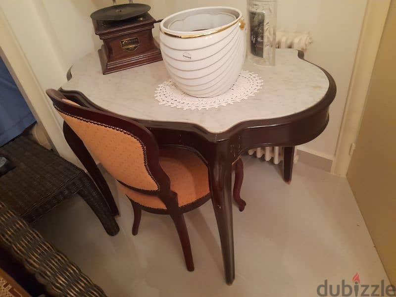 TRUE ANTIQUES 5