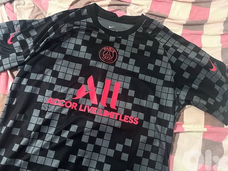 PSG Ronaldinho 2020 nike special Edition practice shirt 1